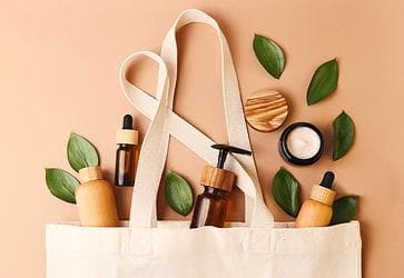 COSMETICS & BEAUTY